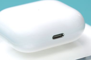 Tai nghe Bluetooth AirPods 3 Wireless Charge Apple MME73 Trắng