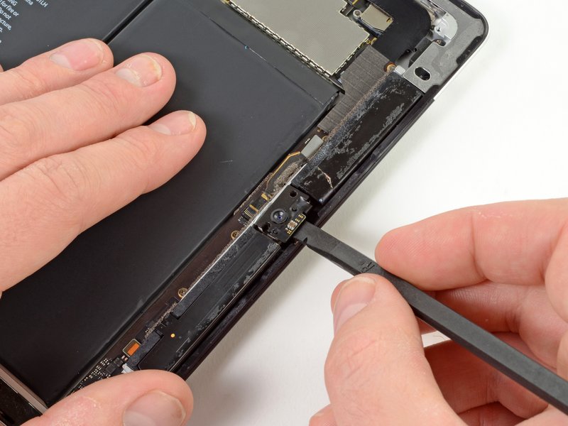 Thay camera trước iPad 2
