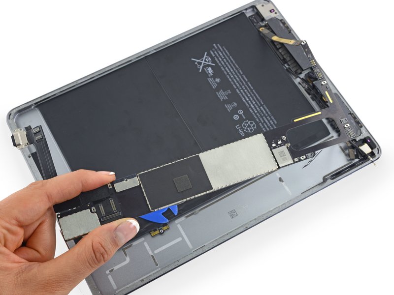 Thay mainboard iPad Air