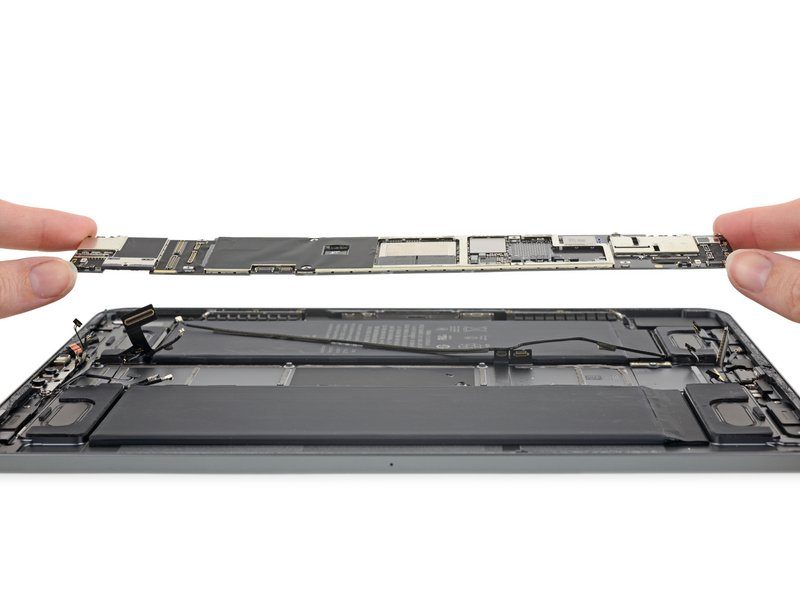 Thay mainboard iPad Pro 11 inch 2018