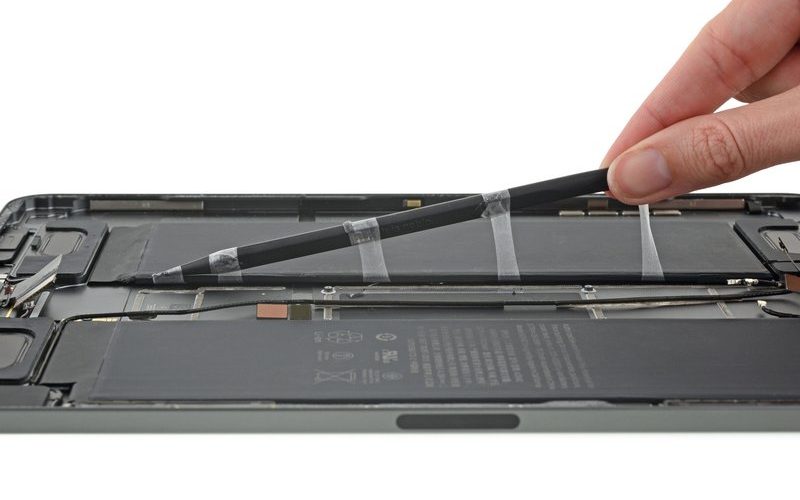 Thay pin iPad Pro 11 inch 2018