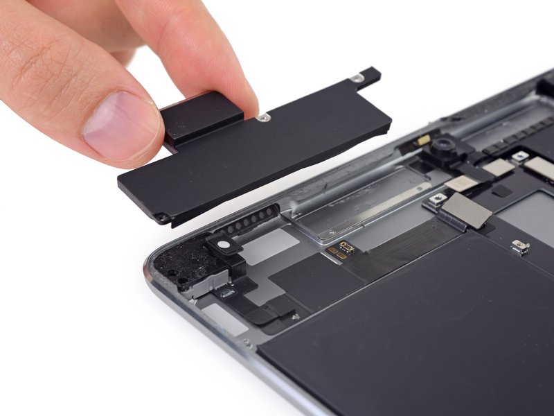 Thay loa trong iPad Pro 9.7 inch 2016