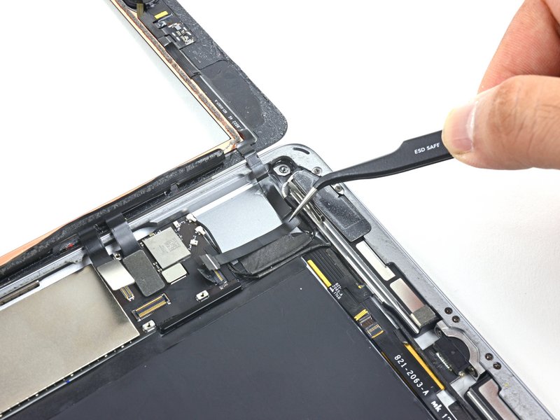 Sửa thay nút nguồn iPad Gen 5 2017