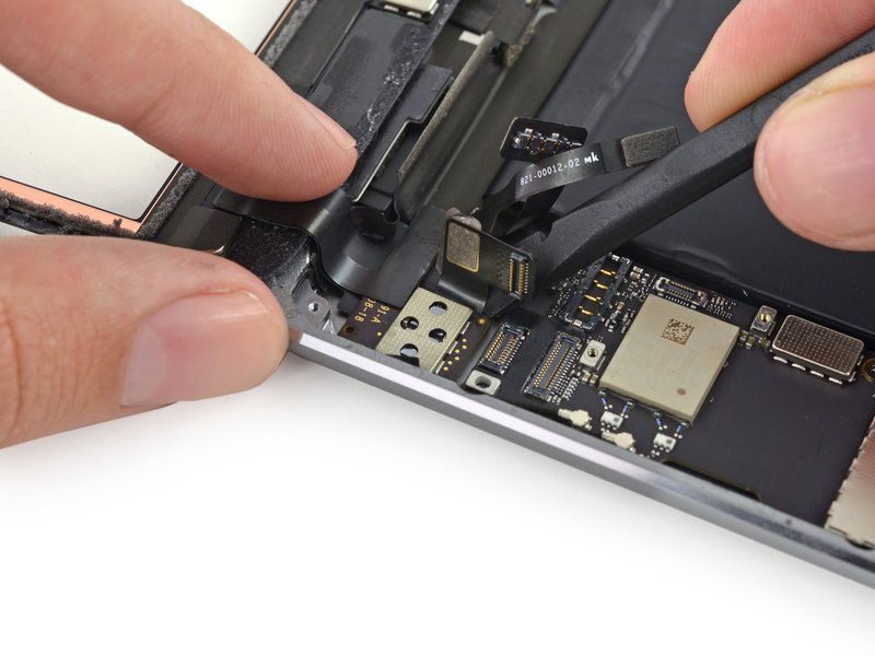 Sửa thay nút nguồn iPad mini 4