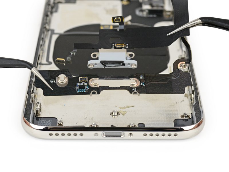 Thay IC nguồn iPhone Xs