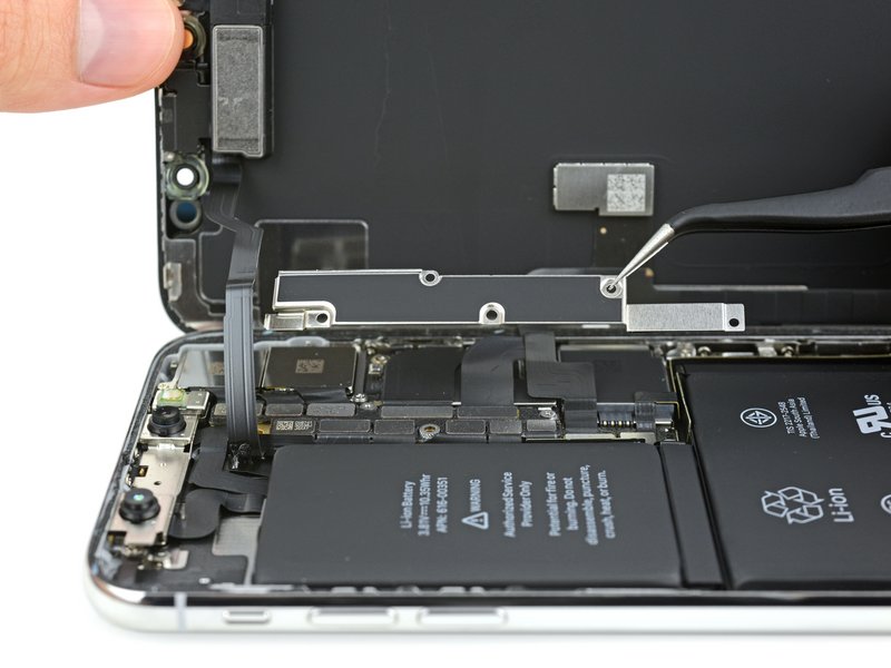 Thay IC WiFi iPhone Xs