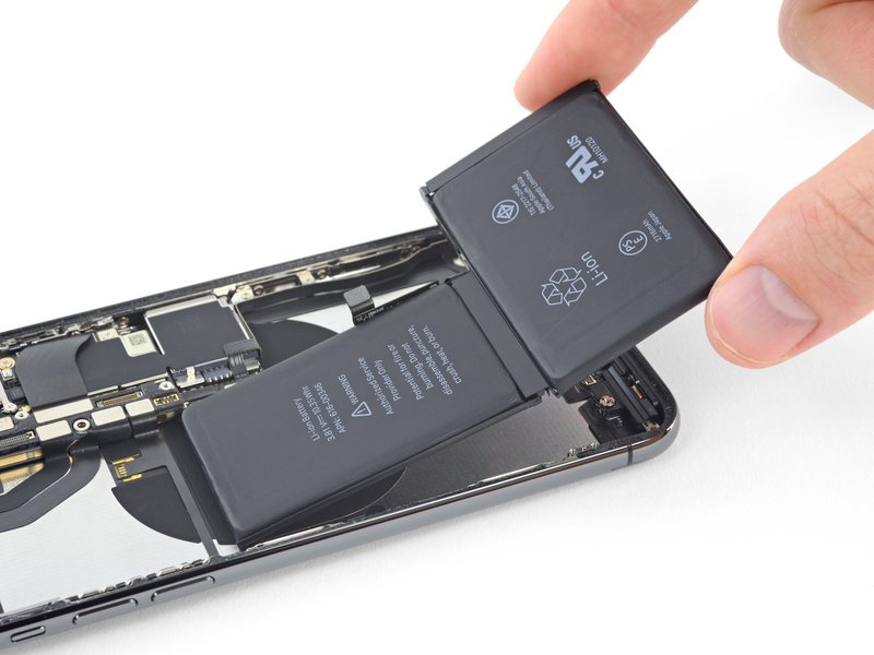Thay pin iPhone Xs