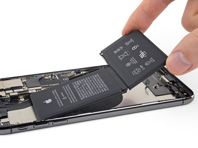 Thay pin iPhone Xs Max