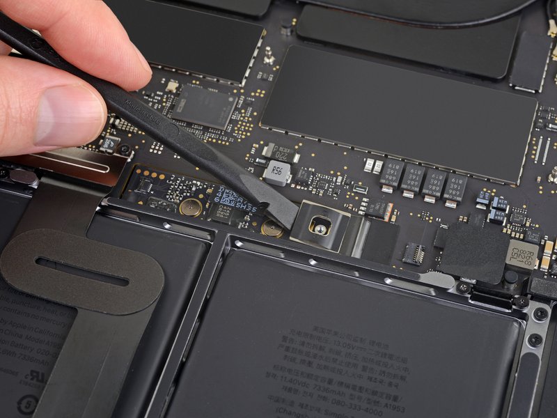 Sửa lỗi MacBook Pro 13 inch không nhận sạc