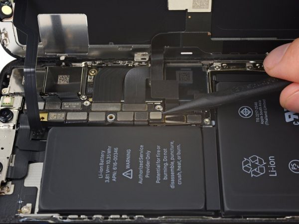 Thay cáp nguồn iPhone Xs Max